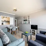 In With Sea Views Apartamento